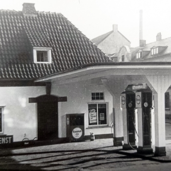 Tankstelle Hohenzollern Schwanenstr.JPG
